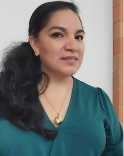 Luz Gomez, headshot